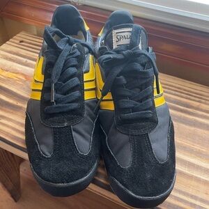 Vintage Deadstock Spalding Black and Yellow Sneakers Retro Design